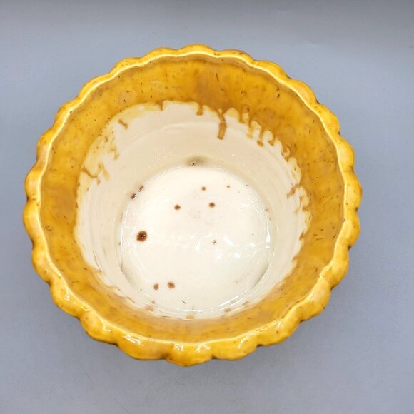 Vintage Yellow Ceramic Fluted Planter Pot With Scalloped Rim - Picture 5 of 7